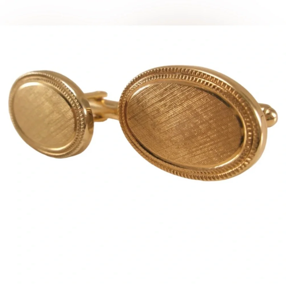 Marvel Captain America Shield Avon & Hickok Cufflinks set bundled
